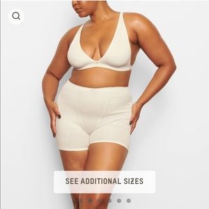 Skims Logo Plunge Bralette Size XL